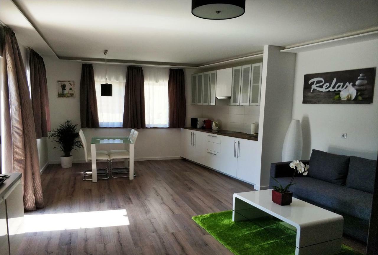 Terrasun Apartments Balatonszarszo Buitenkant foto